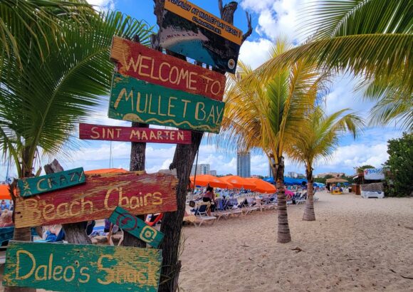 Explore St. Maarten Beaches: Taxis, Tours & More!